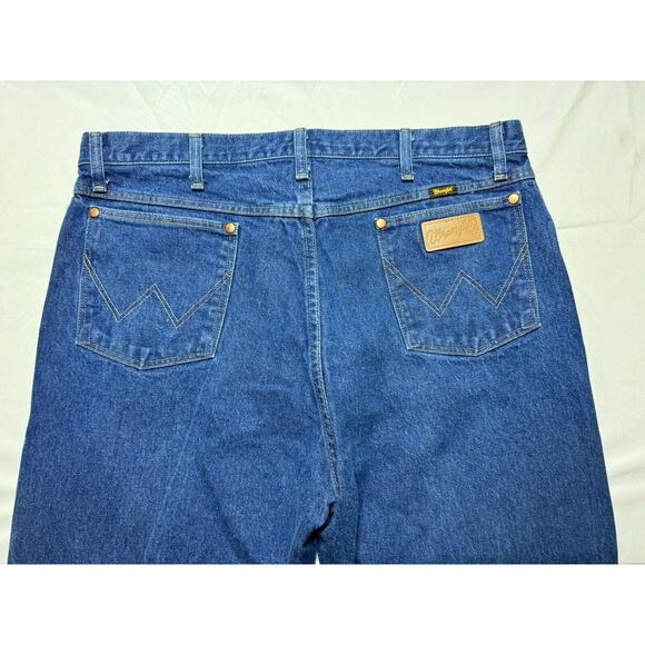 Wrangler 13MWZ Men's Regular Fit Straight Leg Western Blue Jeans - Size 40x31.5 - Picture 3 of 6